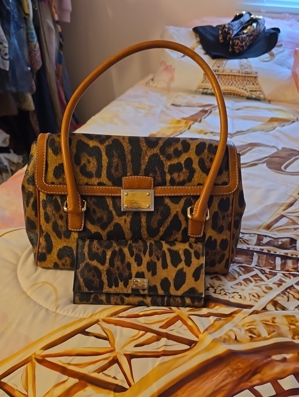 DOLCE GABBANA  WITH MATCHING WALLET Leopard Print Top-Handle Satchel in Brown